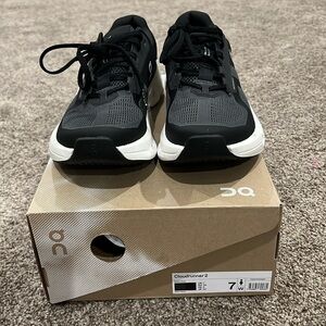 NEW in box on cloud cloudrunner 2 tennis shoes